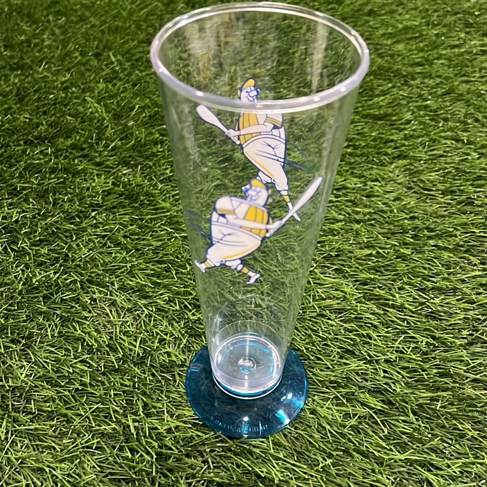 Vintage MLB Souvenir Milwaukee Brewers Barrel Man plastic pilsner cup.